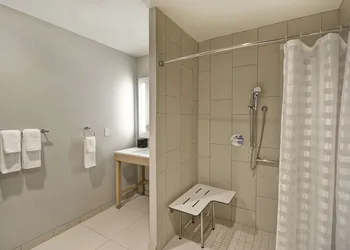 Hyatt Place Fresno hotel thumbnail 6