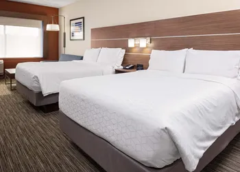 Holiday Inn Express & Suites Madison by IHG hotel thumbnail 3