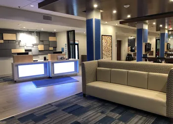 Holiday Inn Express & Suites Racine by IHG hotel thumbnail 3