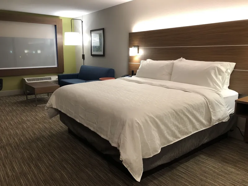 Holiday Inn Express & Suites Racine by IHG hotel detail image 6