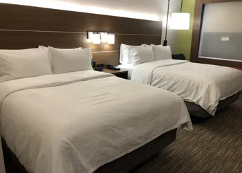Holiday Inn Express & Suites Racine by IHG hotel thumbnail 8