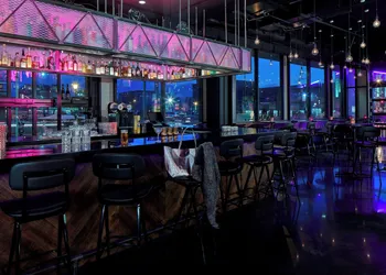MOXY Minneapolis Uptown hotel thumbnail 4