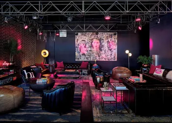 MOXY Minneapolis Uptown hotel thumbnail 5