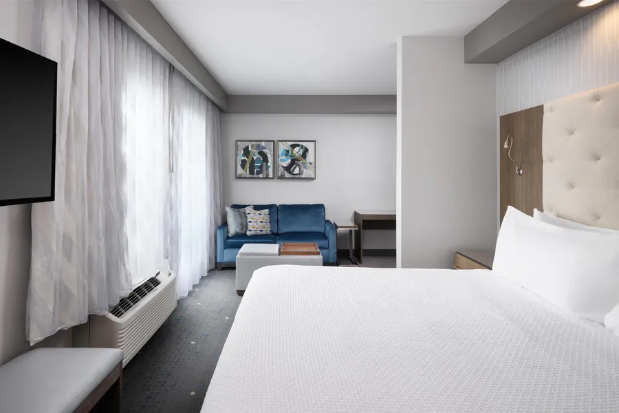 Best Western Premier Hotel at Fisher's Landing hotel detail image 6