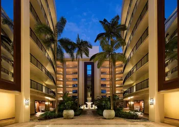 Hilton Waikoloa Village hotel thumbnail 4