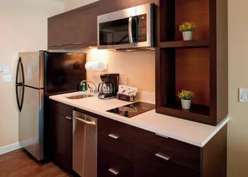 TownePlace Suites by Marriott Grand Rapids Airport hotel thumbnail 8