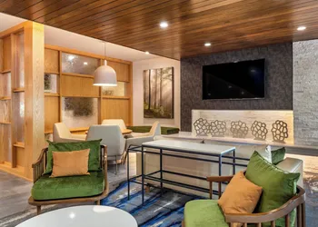 Fairfield Inn & Suites by Marriott Helen hotel thumbnail 2