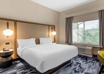 Fairfield Inn & Suites by Marriott Helen hotel thumbnail 5