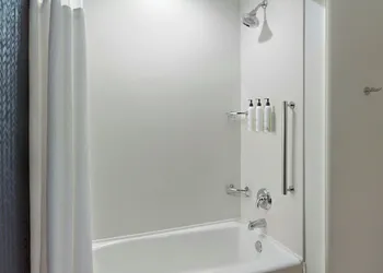 Fairfield Inn & Suites by Marriott Helen hotel thumbnail 7