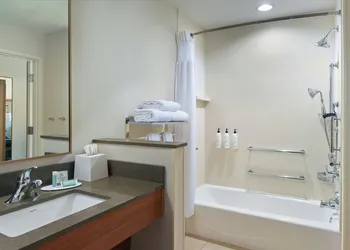 Fairfield Inn & Suites by Marriott Helen hotel thumbnail 8