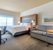 Holiday Inn & Suites Cedar Falls - Waterloo Event Ctr by IHG hotel detail image 5