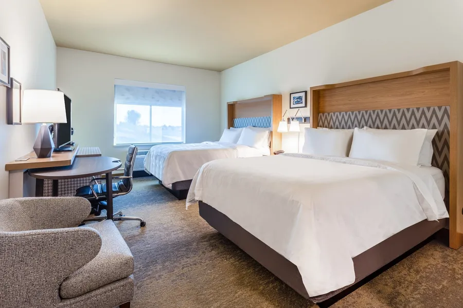 Holiday Inn & Suites Cedar Falls - Waterloo Event Ctr by IHG hotel detail image 6