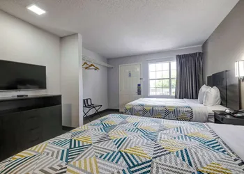 Studio 6 Arlington, TX - South - Dallas hotel thumbnail 4