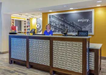 Hampton Inn & Suites Burlington hotel thumbnail 4