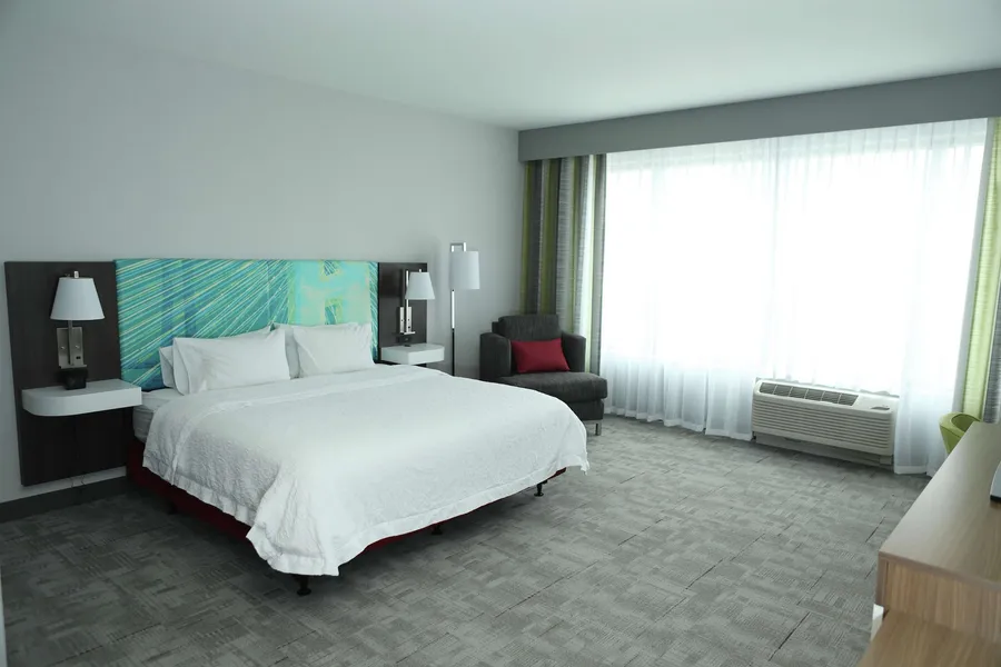 Hampton Inn & Suites Burlington hotel detail image 6