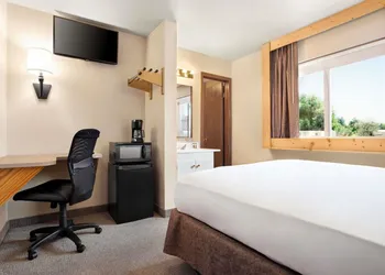 Travelodge by Wyndham Guernsey hotel thumbnail 6
