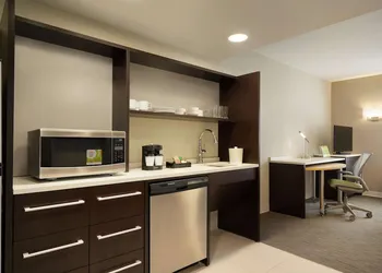 Home2 Suites by Hilton Leavenworth Downtown hotel thumbnail 4
