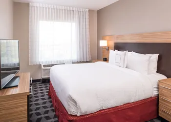 TownePlace Suites by Marriott Merced hotel thumbnail 5