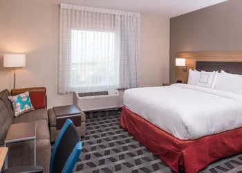 TownePlace Suites by Marriott Merced hotel thumbnail 6