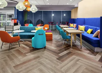 Tru by Hilton Gilbert hotel thumbnail 3
