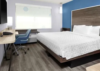 Tru by Hilton Gilbert hotel thumbnail 4