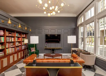 The Virginian Lynchburg Curio Collection hotel thumbnail 4