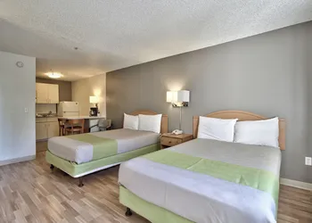 Studio 6 Deer Valley hotel thumbnail 5