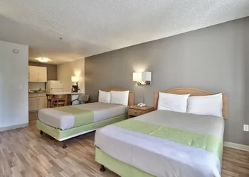Studio 6 Deer Valley hotel thumbnail 5