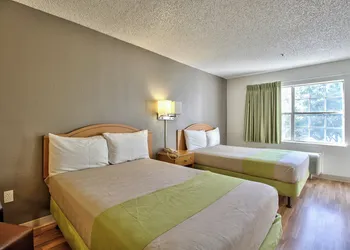 Studio 6 Deer Valley hotel thumbnail 6