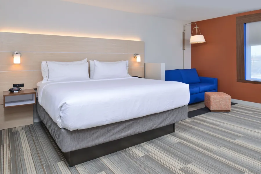 Holiday Inn Express & Suites Brighton South - US 23 by IHG hotel detail image 2
