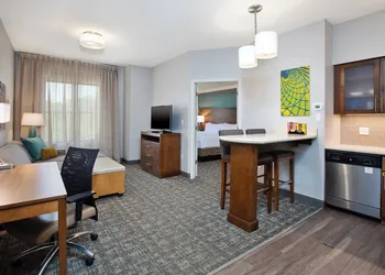 Staybridge Suites Auburn Hills by IHG hotel thumbnail 6