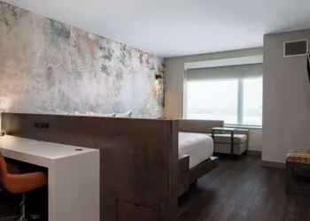 Wyndham Westfield hotel thumbnail 6