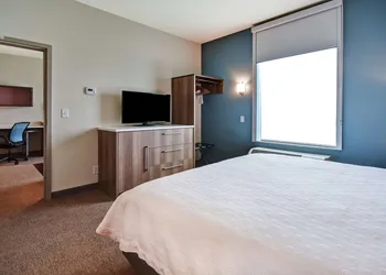 Home2 Suites by Hilton Springfield North hotel thumbnail 6