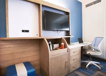 EVEN Hotel Miami - Airport by IHG hotel thumbnail 4