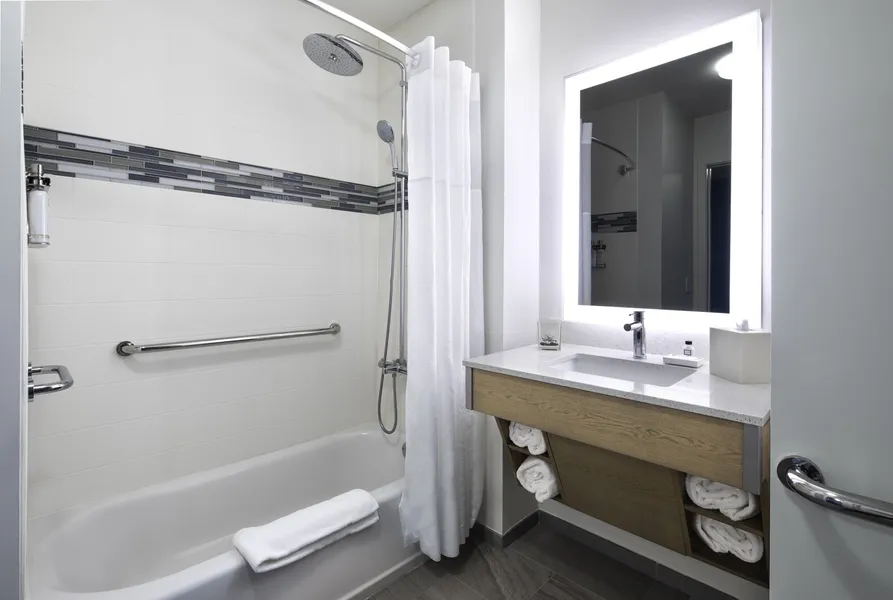 EVEN Hotel Miami - Airport by IHG hotel detail image 6