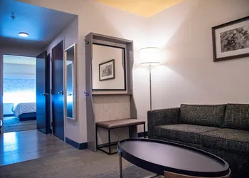 Holiday Inn & Suites Savannah Airport - Pooler by IHG hotel thumbnail 3