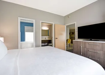 Home2 Suites by Hilton Blue Ash Cincinnati hotel thumbnail 8