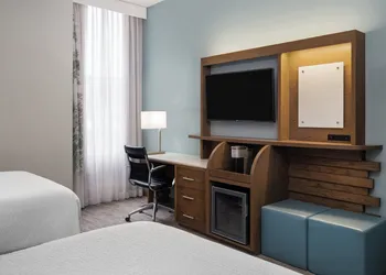 EVEN Hotel Pittsburgh Downtown by IHG hotel thumbnail 7