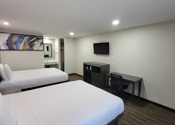 Travelodge by Wyndham Buena Park hotel thumbnail 6