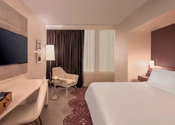 The Elizabeth Hotel, Autograph Collection hotel thumbnail 6