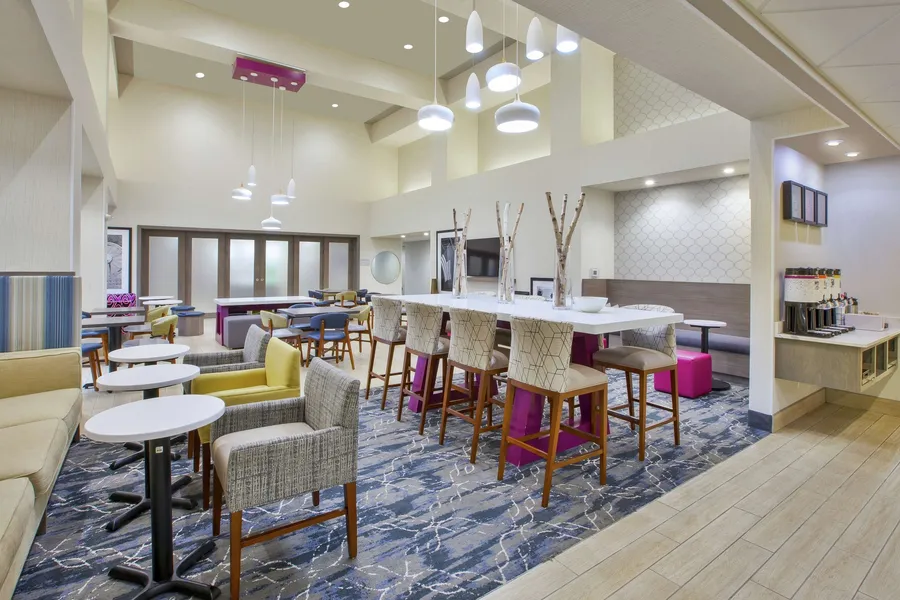 Hampton Inn & Suites Oakwood Village-Cleveland hotel detail image 2