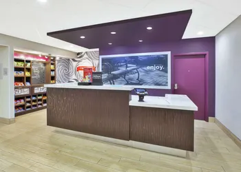 Hampton Inn & Suites Oakwood Village-Cleveland hotel thumbnail 4