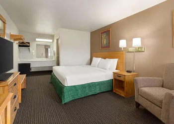 Travelodge by Wyndham Wellington KS hotel thumbnail 4