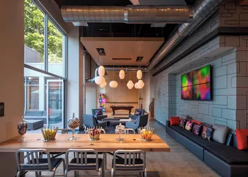 Aloft by Marriott Long Island City-Manhattan View hotel thumbnail 2