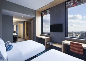 Aloft by Marriott Long Island City-Manhattan View hotel thumbnail 5