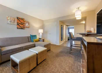 Staybridge Suites Orlando Royale Parc Suites by IHG hotel thumbnail 7