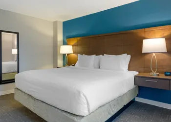 Staybridge Suites Orlando Royale Parc Suites by IHG hotel thumbnail 8
