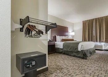 Cobblestone Hotel & Suites - Paxton hotel thumbnail 7