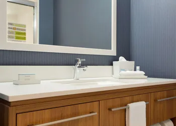 Home2 Suites by Hilton Glendale - Westgate hotel thumbnail 5