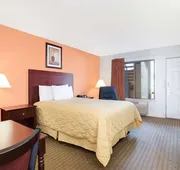 Super 8 by Wyndham Defuniak Springs hotel detail image 4